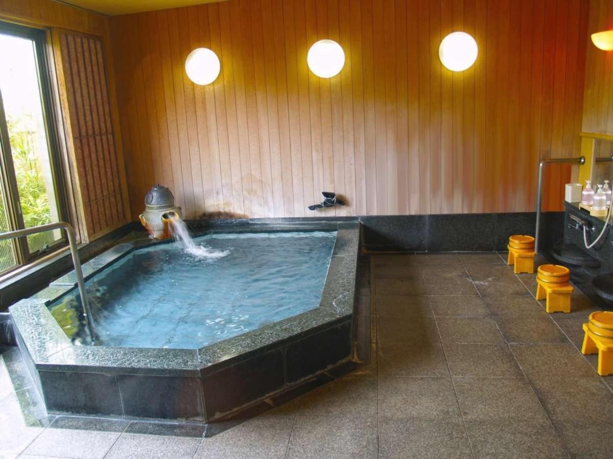 Hotel Castle Inn Suzuka Chuo Exteriör bild