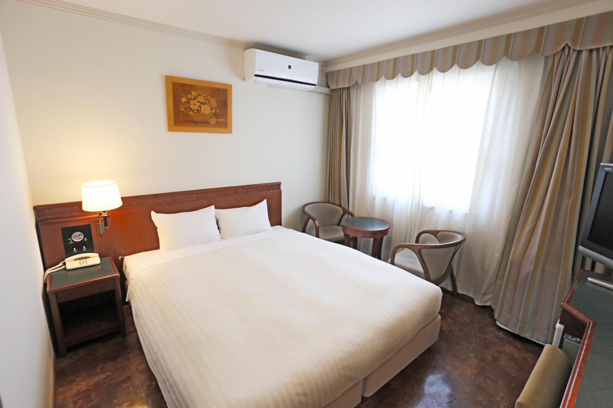 Hotel Castle Inn Suzuka Chuo Exteriör bild